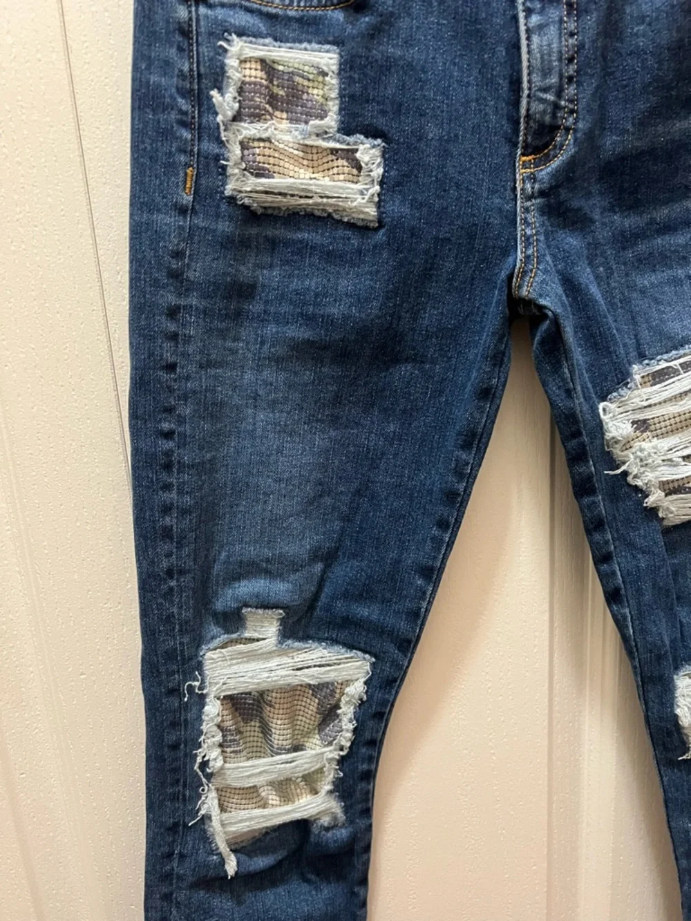 NWT Ramy Brook Naomi Distressed Ripped Sequin Skinny Jeans - Picture 4 of 9